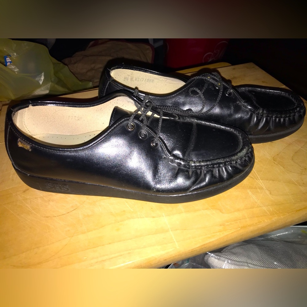 SAS Twin - women’s black leather lace up, 9.5W